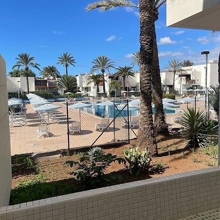 Pool View Apartment Primavera 아로나 외부 사진