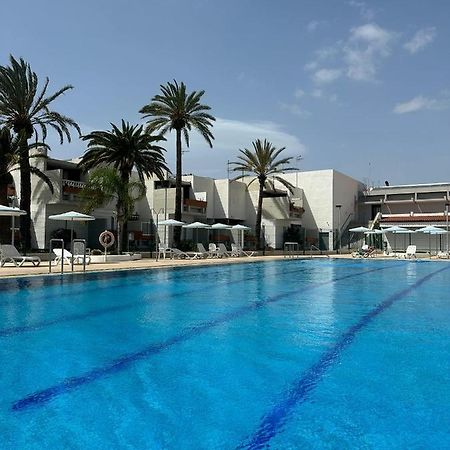Pool View Apartment Primavera 아로나 외부 사진